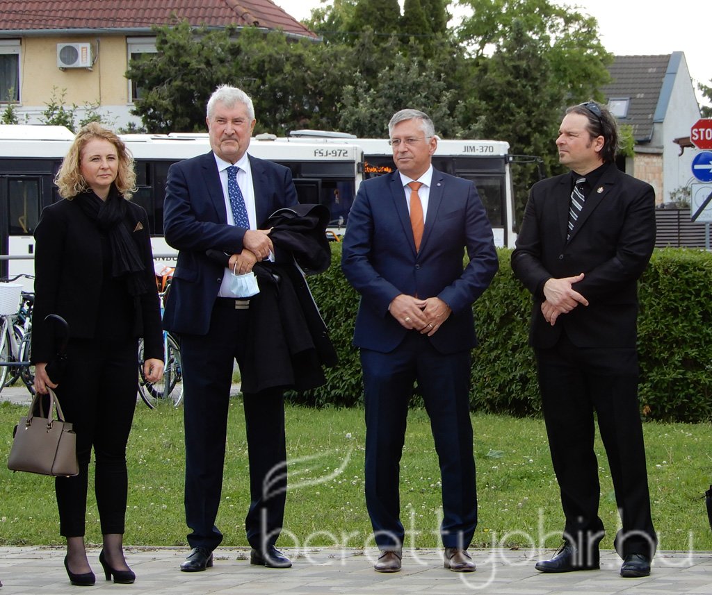 Trianon 100 éves évfordulója01